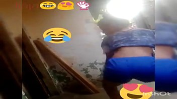 chica bailando twerking en directo